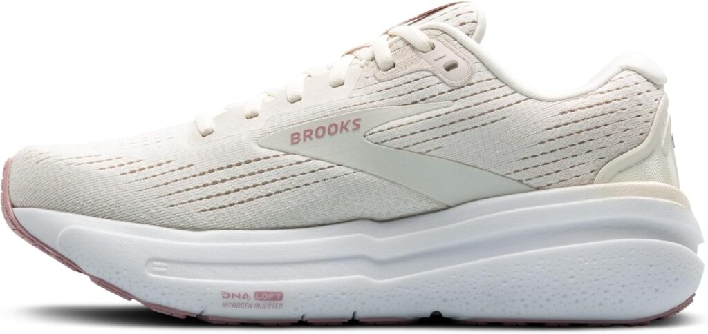 brooks-ghost-max-2-walking-shoes-overweight-women Brooks Ghost Max 2 neutral walking shoe for overweight women with DNA Loft v3 cushioning