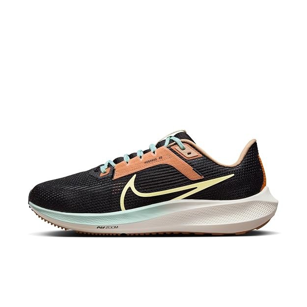Nike Air Zoom Pegasus 40 running shoe for wide feet with React foam cushioning and Zoom Air units